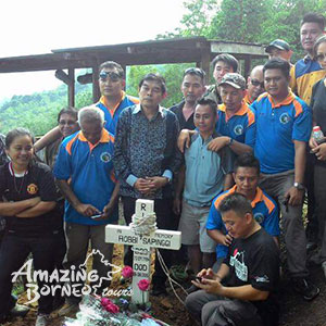 Archived guide memory or tribute photograph 38