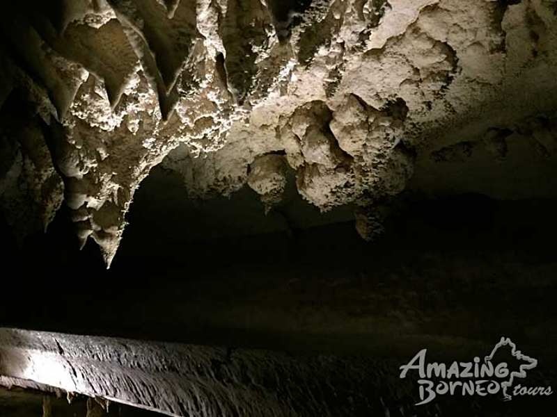2D1N Mulu Show Caves & Park HQ Stay - Amazing Borneo Tours