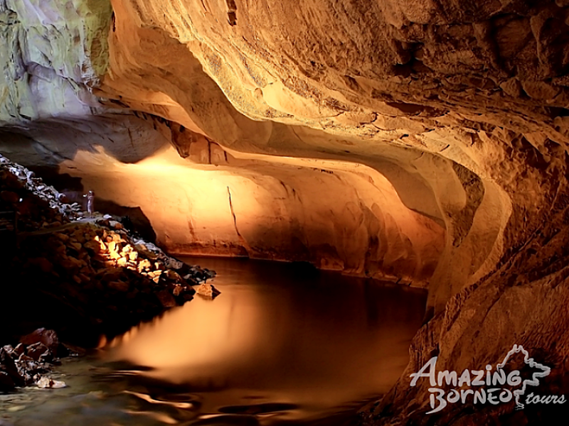 2D1N Mulu Show Caves & Park HQ Stay - Amazing Borneo Tours