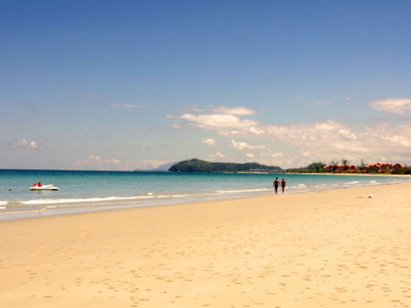 Karambunai beach