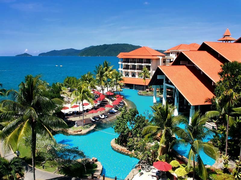 Hotels in Kota Kinabalu Near The Beach © LetsGoHoliday.my