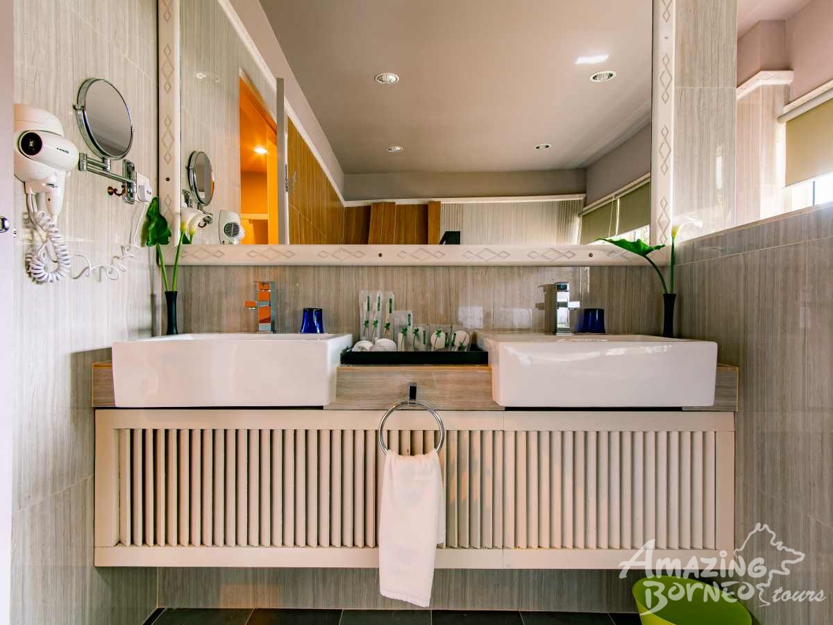 Kinabalu Park Premier Chalet - Kinabalu Lodge - Amazing Borneo Tours