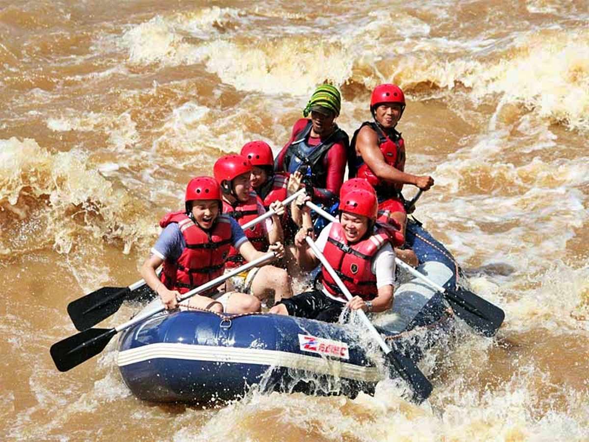 White Water Rafting - Padas (Grade 3-4) - Amazing Borneo Tours