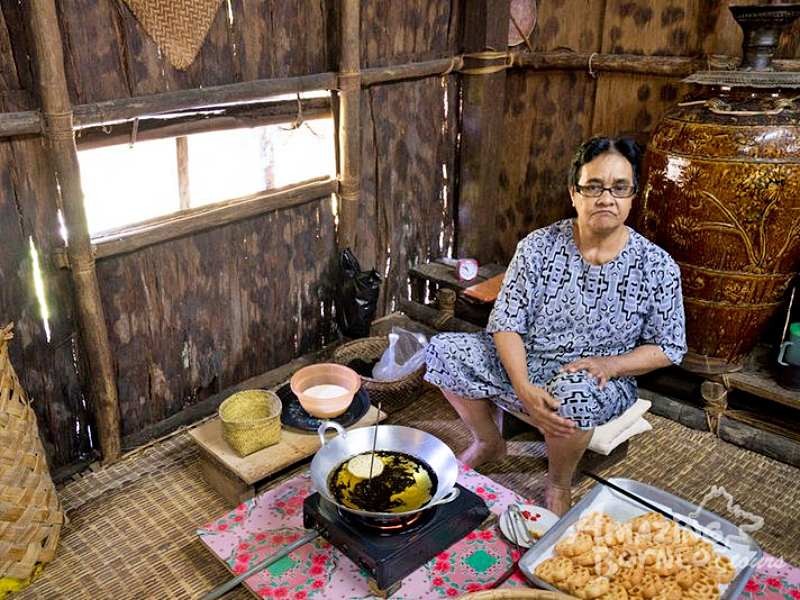 Kuching Day Tour – Sarawak Cultural Village  - Amazing Borneo Tours