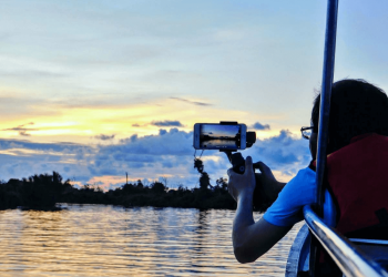 "The Little Kinabatangan" - Proboscis Monkey & Fireflies River Cruise