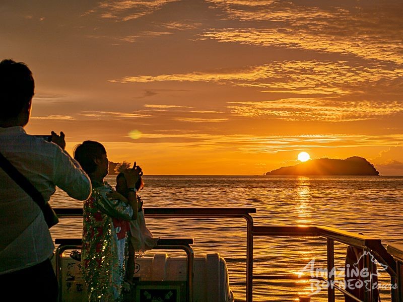  North Borneo Cruises - Sunset Dinner Cruise - Amazing Borneo Tours