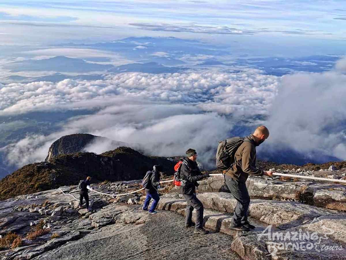 mt kinabalu climb tour