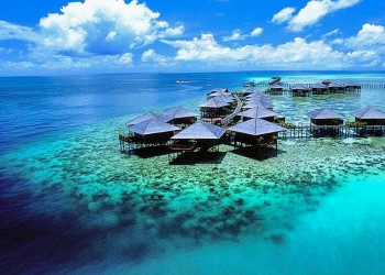 Mabul Island: Sipadan Water Village Resort