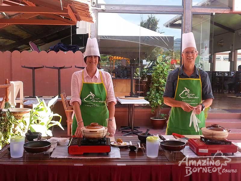 Ethnic Cooking & Rumah Terbalik (Upside Down House) Tour 