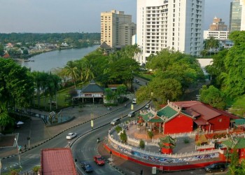 4D3N Relaxing Kuching Escape