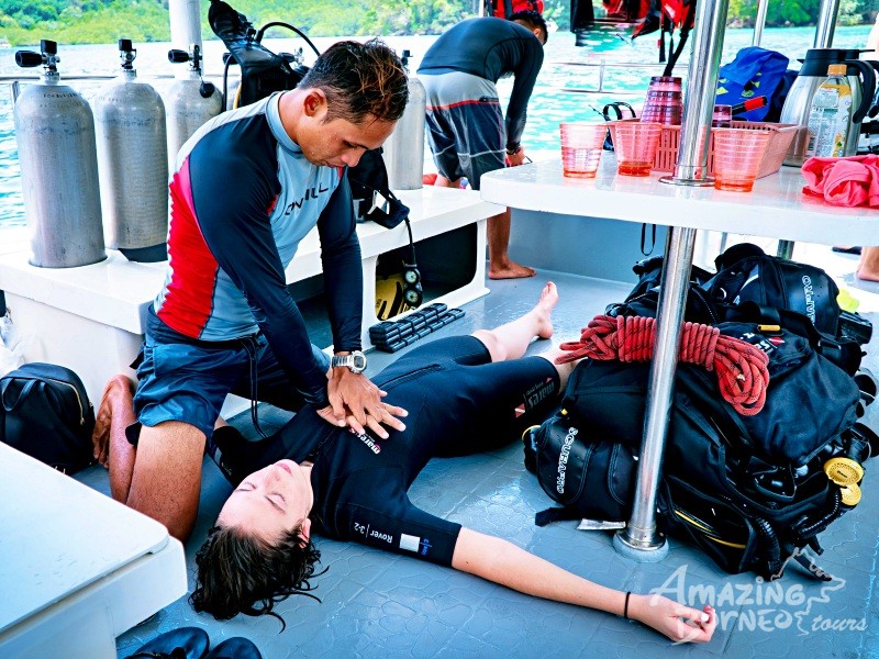 PADI Rescue Diver Course - Amazing Borneo Tours