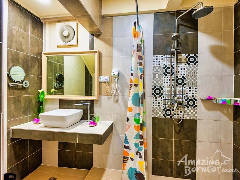 Nepenthes Suite - Amazing Borneo Tours
