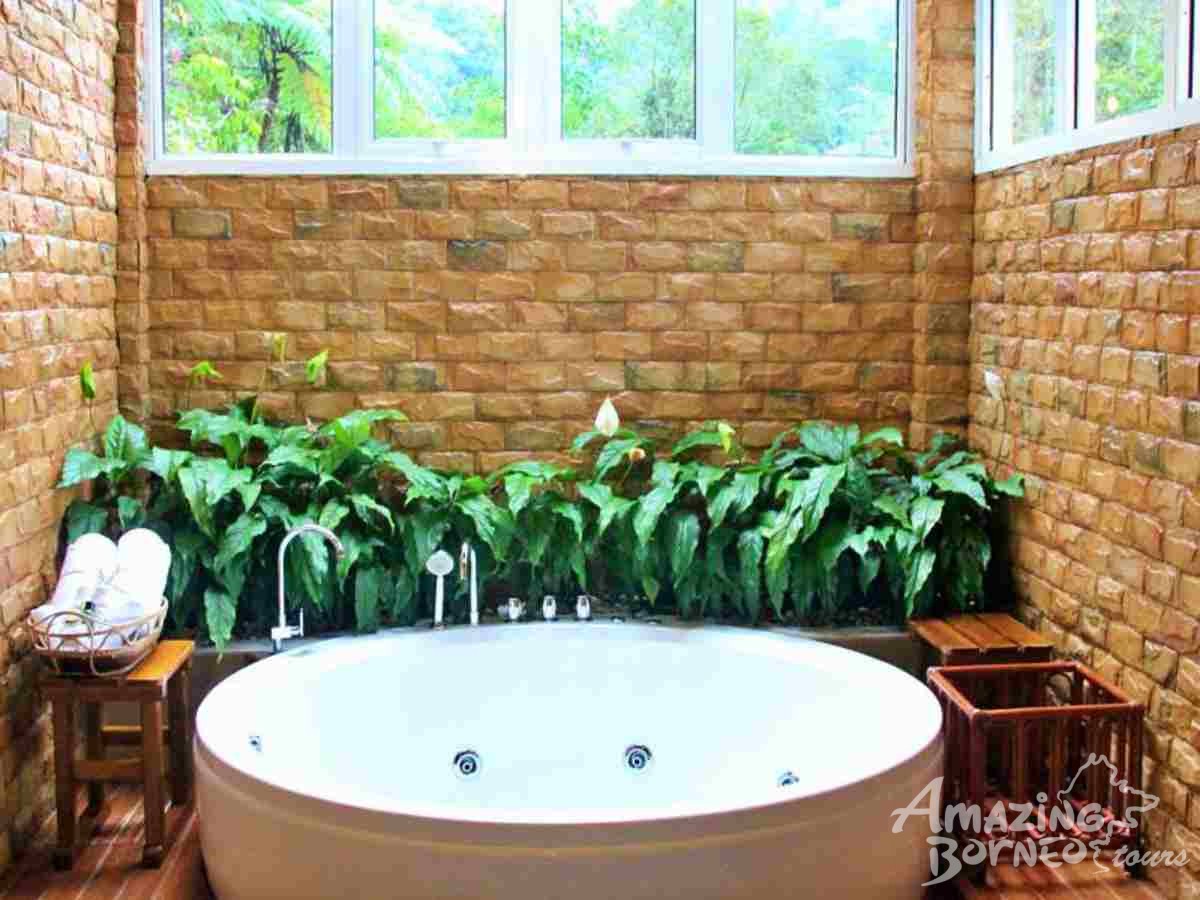 Kinabalu Park Premier Chalet - Rajah Lodge - Amazing Borneo Tours