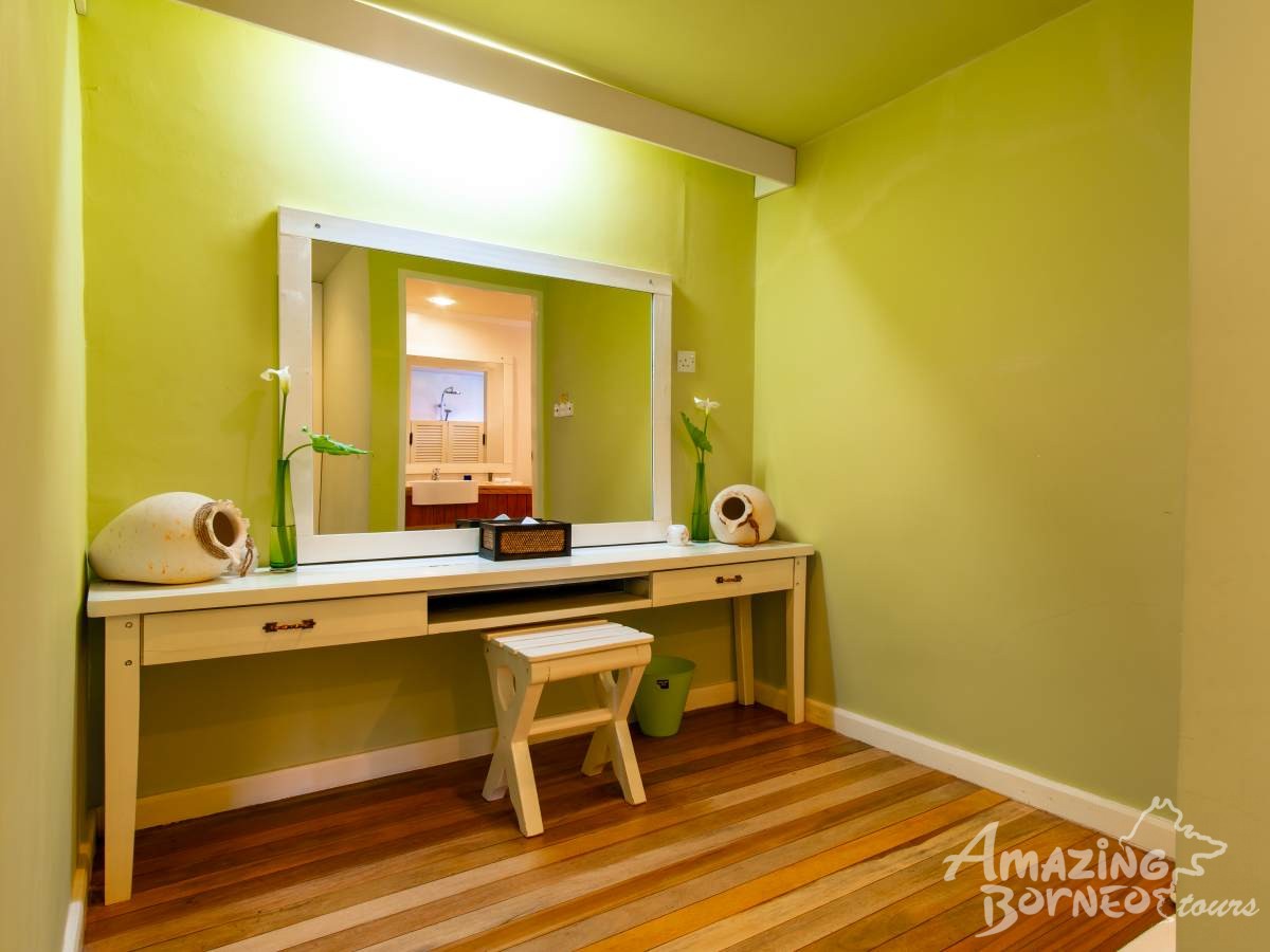 Kinabalu Park Premier Chalet - Rajah Lodge - Amazing Borneo Tours