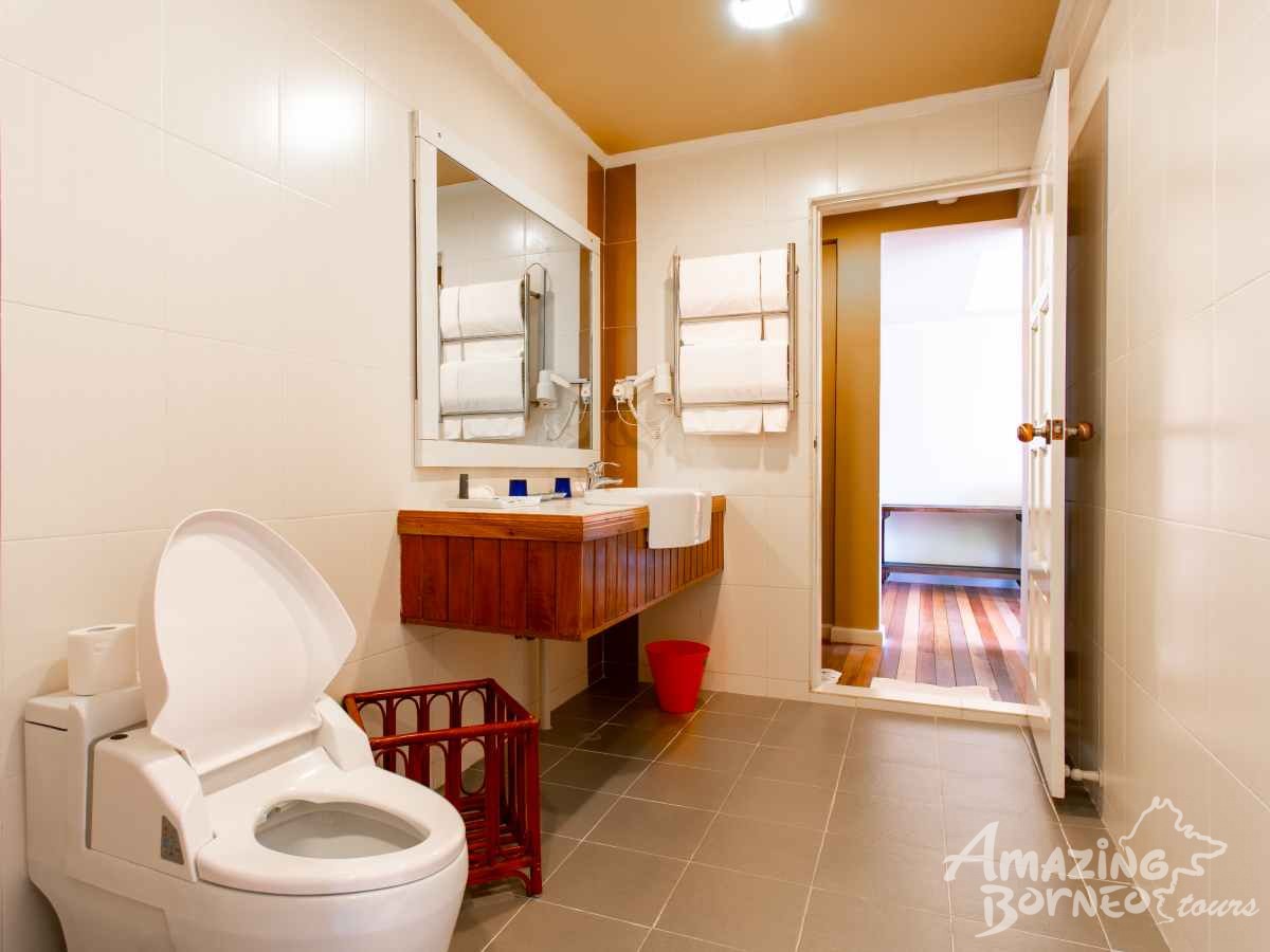 Kinabalu Park Premier Chalet - Rajah Lodge - Amazing Borneo Tours