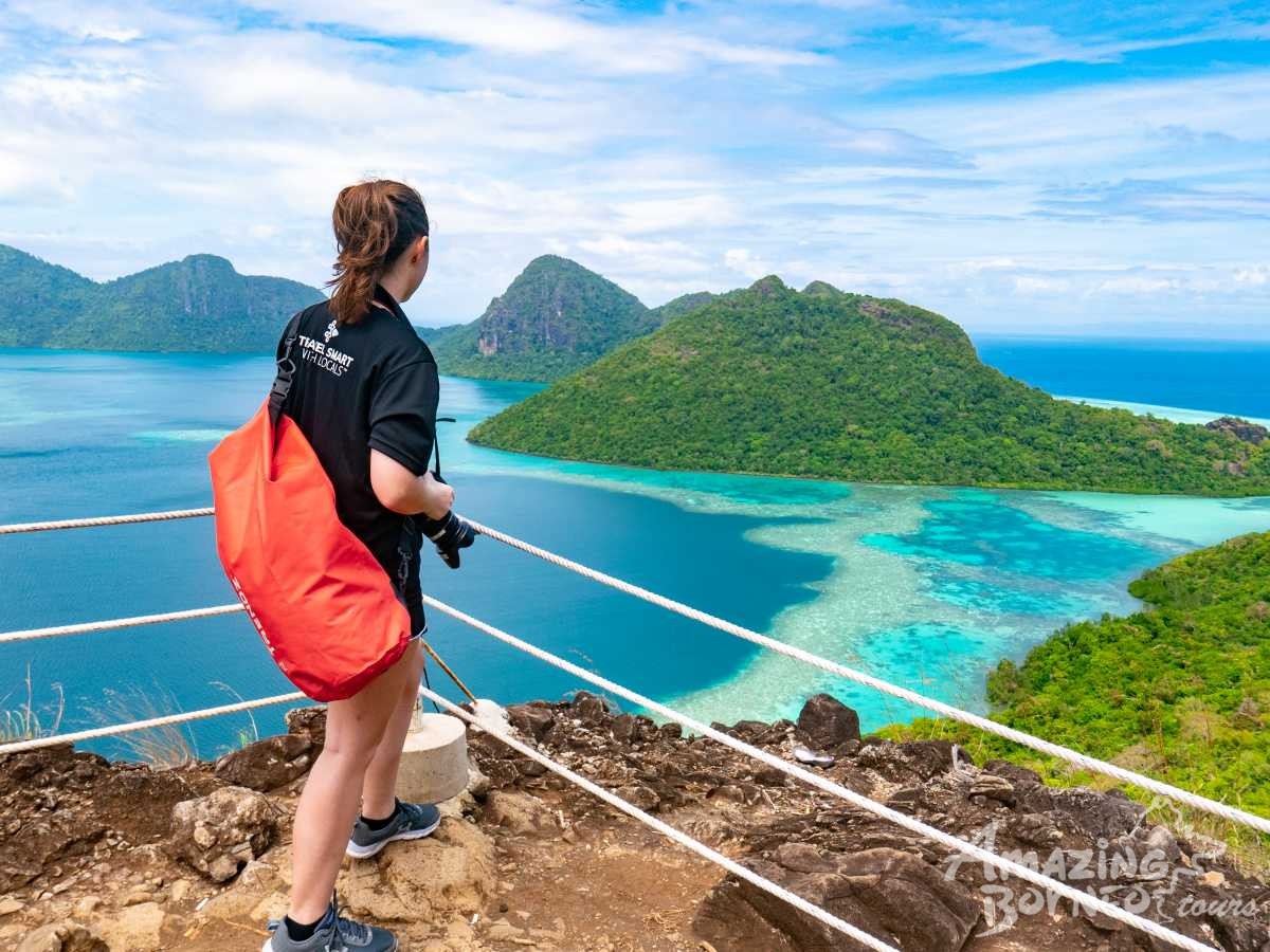 Bohey Dulang Island: Bohey Dulang Resort Semporna - Amazing Borneo Tours