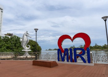 5D4N Miri & Brunei Highlights: History, Culture & Nature with Niah National Park 