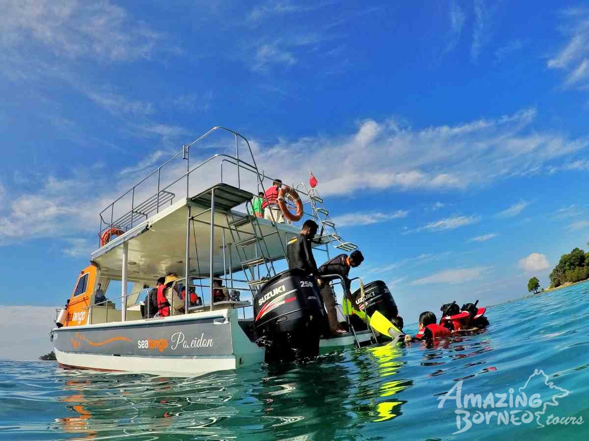 Fun Boat Snorkeling + Island Visit  - Amazing Borneo Tours