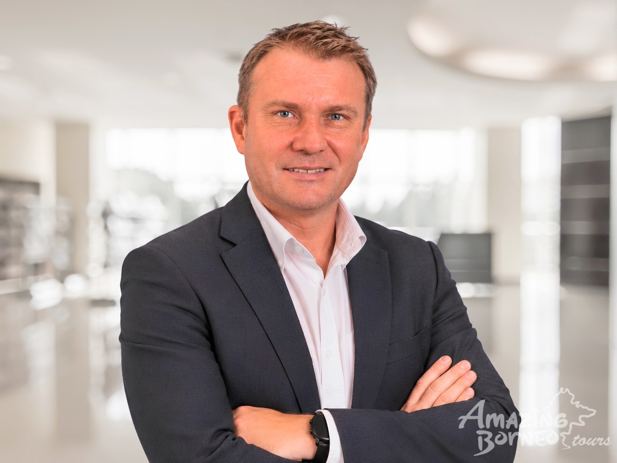 Peter Stenberg Hansen: Chief Operating Officer (COO) of Amazing Borneo
